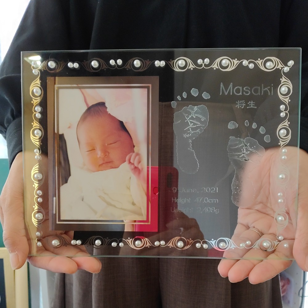 残り1個【ベビー・新生児】足型フォトフレーム～内祝い・命名・誕生記念～ニューボーンフォト撮影