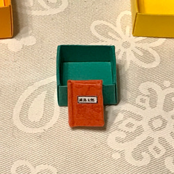 小さな玉手箱に入った極小豆本「浦島太郎」 2枚目の画像