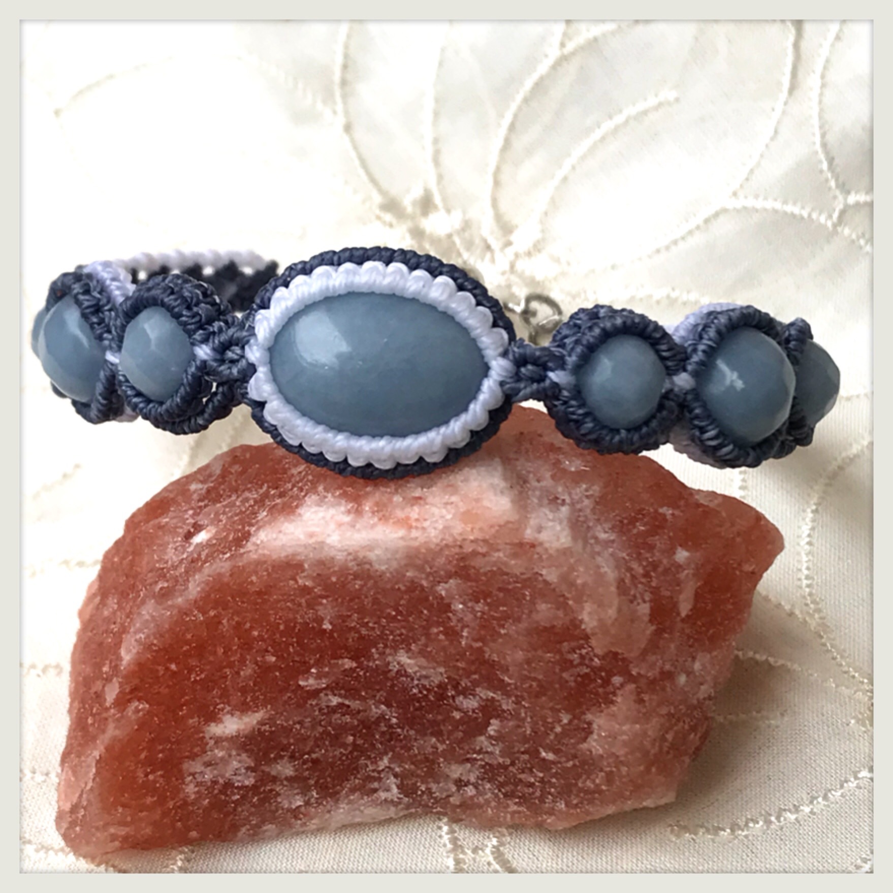 エンジェライトのブレスレット【大きいサイズ　ＬＬサイズ】【マクラメ macramé】