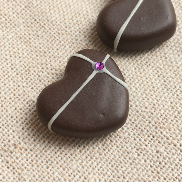 鑲紫色水鑽 禮物巧克力 耳環 耳夾耳勾 仿真甜點 巧克力 第1張的照片