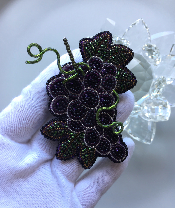 ビーズ刺繍のブローチ　-葡萄- grapes 4枚目の画像