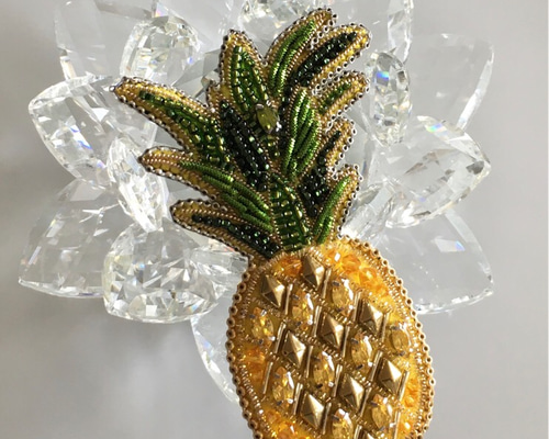 こり パイナップル レモンビーズ刺繍 ブローチ ハンドメイドアクセサリ こり パイナップル レモンビーズ刺繍 ブローチ ハンドメイドアクセサリ