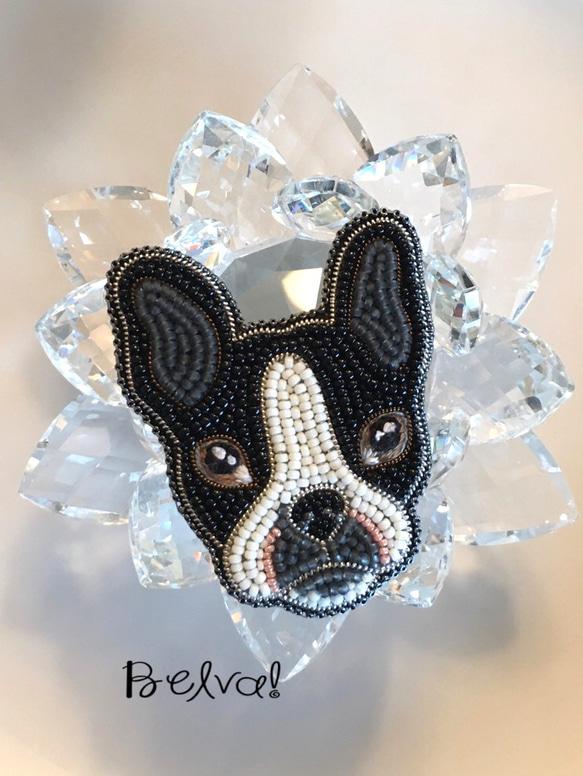 ビーズ刺繍のブローチ　-フレンチブルドッグ Dog 犬- 1枚目の画像