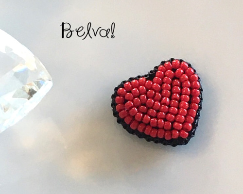 受注製作」ビーズ刺繍のブローチ -ハート- ブローチ Belva! 通販