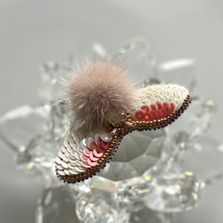 ビーズ刺繍のブローチ　-春色の昆虫- 3枚目の画像