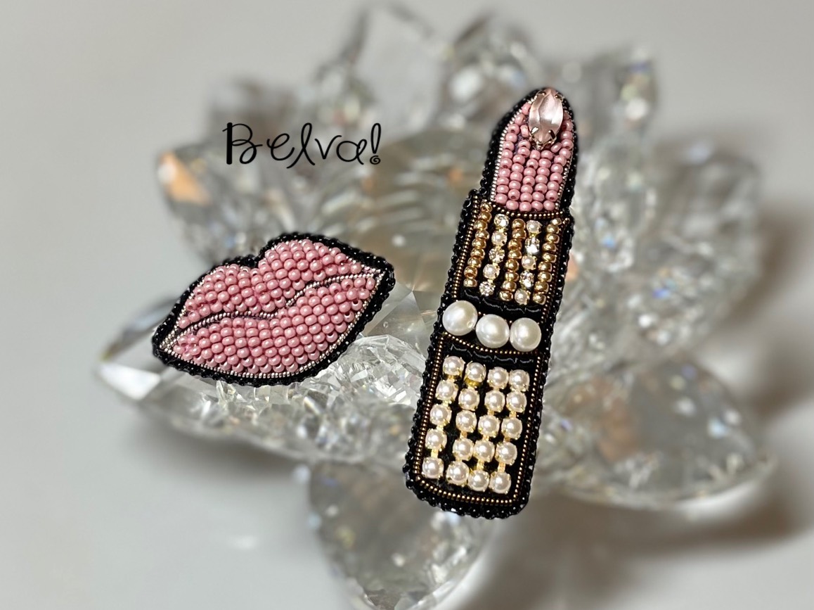 【美品】ビーズ総刺繍/ラインストーン/ ビジュー/口枠式/赤系色/ビーズバッグ ギフトセット】四季のブローチセット ビーズ刺繍 ハンドメイド スズメ