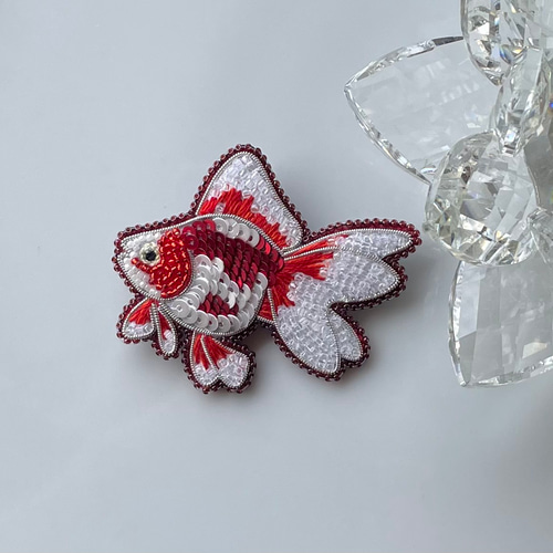 ビーズ刺繍ブローチ あじさいビーズ刺繍ブローチキット 黄緑 | Sakula embroidery