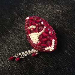ビーズ刺繍 -ザクロの欠片-piece of pomegranate 6枚目の画像