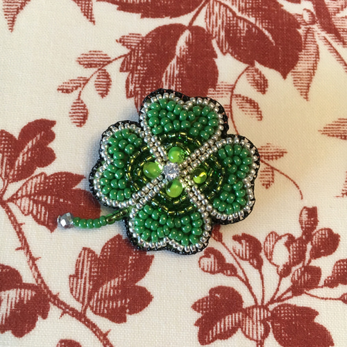 ヒッポカンポスのビーズ刺繍ブローチ ブローチ たまこ 通販