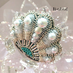 ビーズ刺繍 -貝殻のブローチ- shell 1枚目の画像
