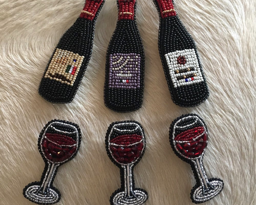 オーダー商品 :ビーズ刺繍のブローチ -ワインボトル&ワイングラス 