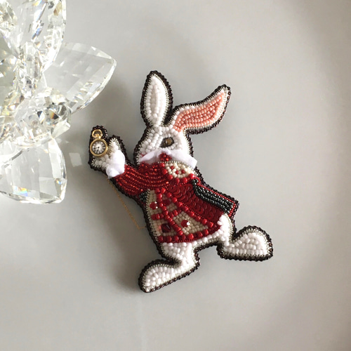 うさこ様 専用 ビーズ 刺繍ブローチ ハンドメイドアクセサリー うさこ様 専用 ビーズ 刺繍ブローチ ハンドメイドアクセサリー