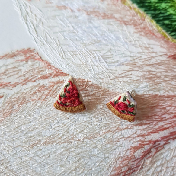 Mini Pizza❥Earrings/手刺繍/925純銀製/韓国製 2枚目の画像