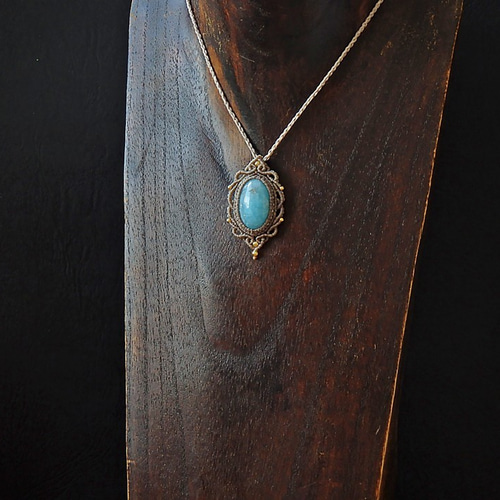 大粒ヘミモルファイトのマクラメネックレス ヘミモルファイトのマクラメネックレス