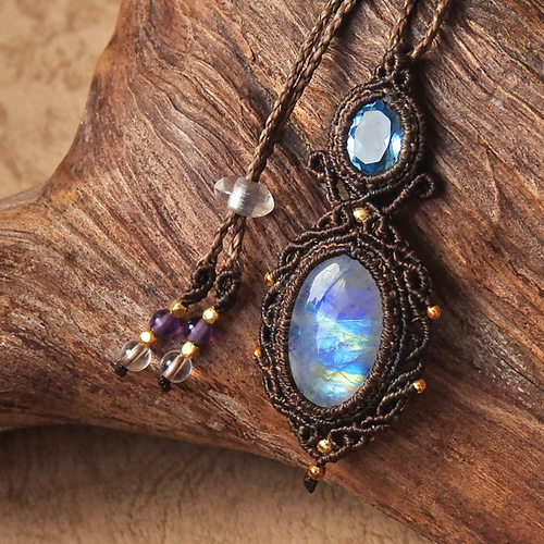 レインボームーンストーン アメジスト マクラメネックレス レインボー