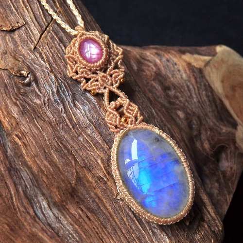 スタールビーのマクラメネックレス ブルームーンストーン × スタールビーマクラメペンダント