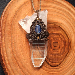 レムリアンシードクリスタル（レムリア水晶） × カイヤナイトマクラメペンダント 3枚目の画像