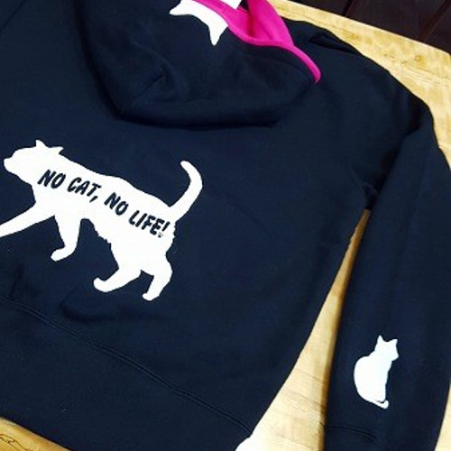 猫イラスト付き厚手パーカー 猫 パーカー ねこ かわいい 猫イラスト 猫の下僕 – Takashirt