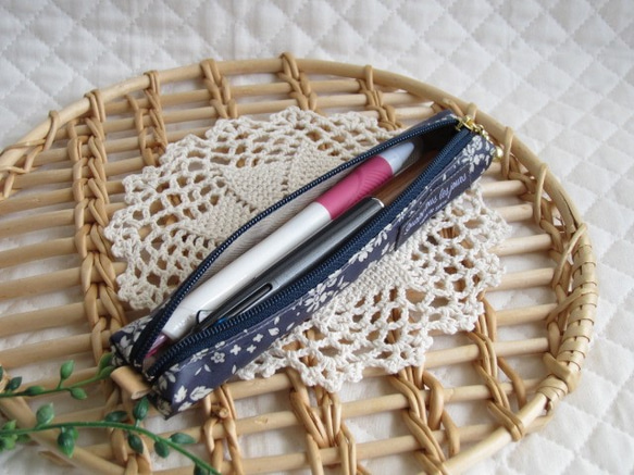 スリムペンケース　細ペンケース　ボールペン用ペンケース　リバティ　カペル　リバティビニコ　筆記用具　大人のペンケース 3枚目の画像