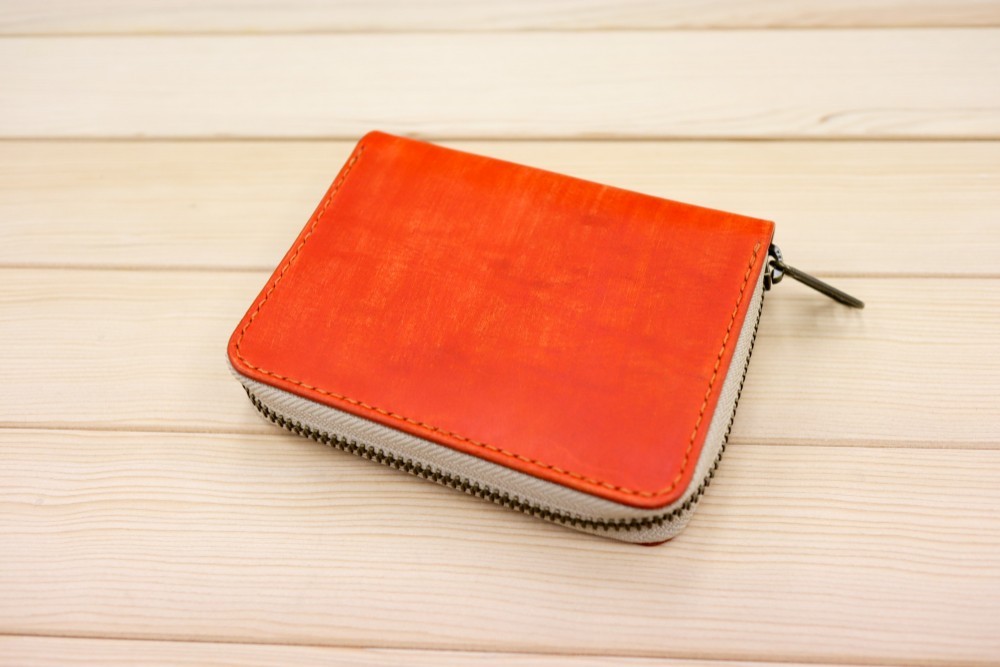 ミドルラウンドファスナー財布（オレンジ）コンパクト財布