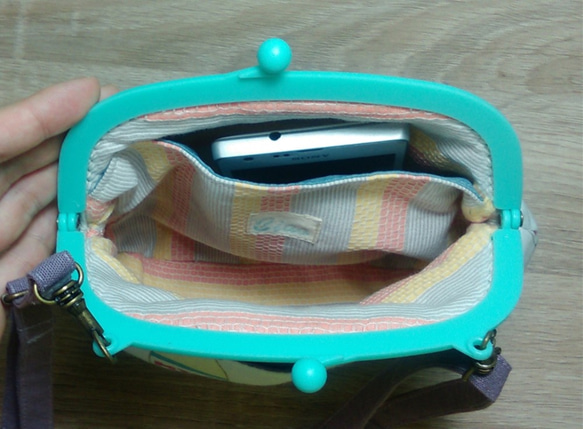 2wayファインミルクプラスチックゴールドバッグ（調節可能なクロスストラップ付き） 6枚目の画像