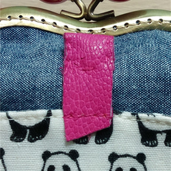 雙耳11公分青古銅M型糖果口金包--逗趣熊貓 *使用日本布 限量1個 可另加購手提鍊或斜背鍊 第6張的照片