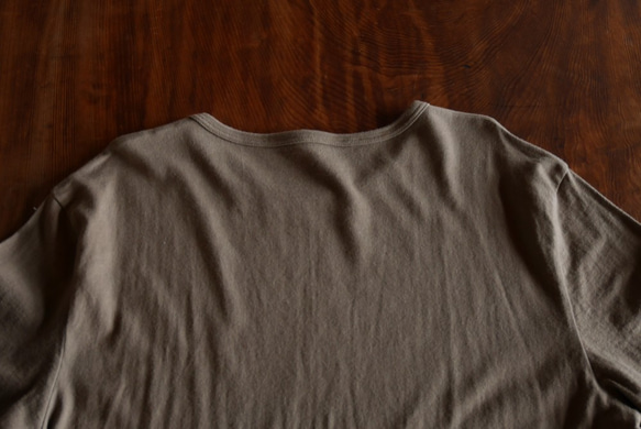 草木染めTシャツ（コーヒー＆ミント）吊り編みオーガニックコットン 4枚目の画像