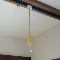 インダストリアル系照明ライト アンティーク風スイッチ付ソケット真鍮 アーム ペンダントランプ 2枚目の画像