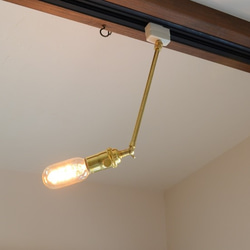 インダストリアル系照明ライト アンティーク風スイッチ付ソケット真鍮 アーム ペンダントランプ 3枚目の画像