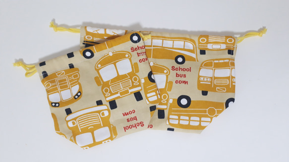 おしゃれなバス柄のお弁当&コップ袋 2枚目の画像