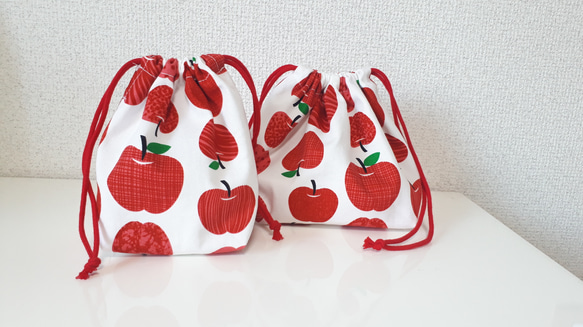 ラスト☆りんご柄のお弁当&コップ袋 1枚目の画像