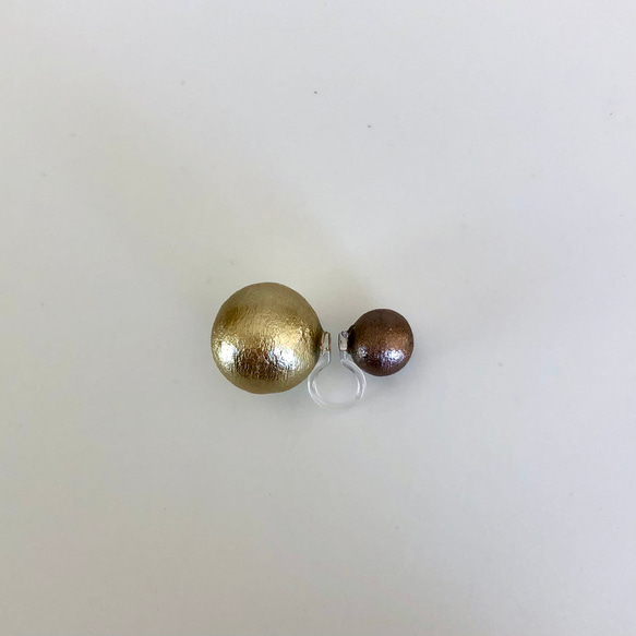 コットンパール・イヤリング（ゴールド、ブロンズ） 2枚目の画像