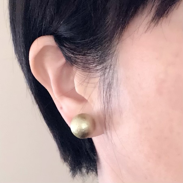 コットンパール・イヤリング（ゴールド、ブロンズ） 3枚目の画像