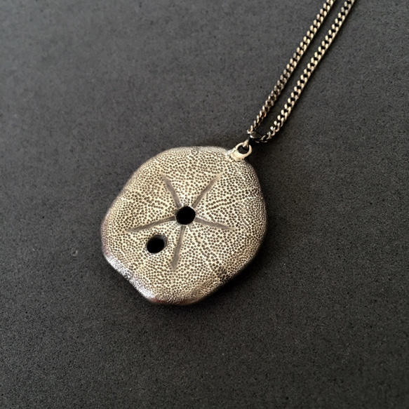 ウニのペンダント （大）《受注制作》 3枚目の画像