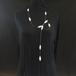 シェル・ラリエット 〈ホワイト〉 3枚目の画像