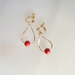 サンゴ・ワイヤーイヤリング 【K14gf】 1枚目の画像