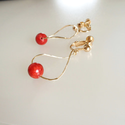 サンゴ・ワイヤーイヤリング 【K14gf】 2枚目の画像