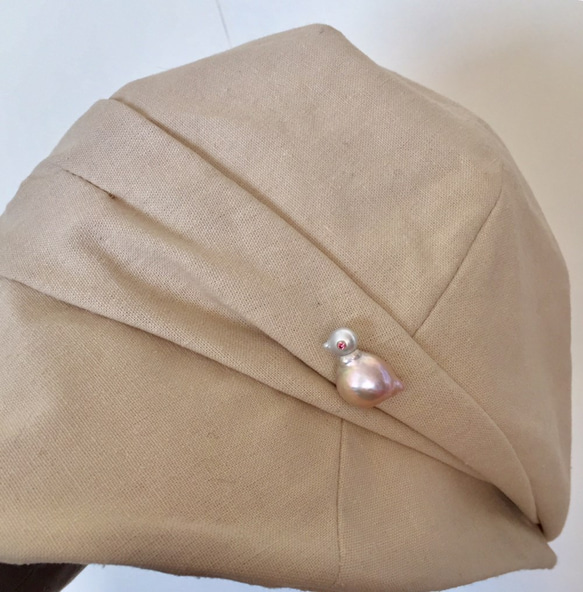 真珠の小鳥ピンバッジ【あこや真珠・淡水真珠】 4枚目の画像