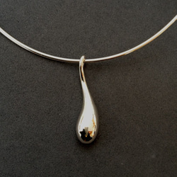 雫のチョーカー 1枚目の画像