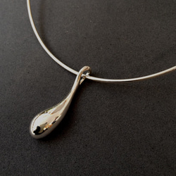 雫のチョーカー 2枚目の画像