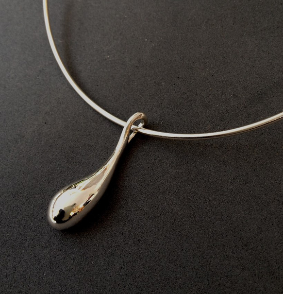 雫のチョーカー 2枚目の画像