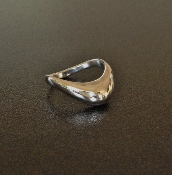 雫のリング 2枚目の画像