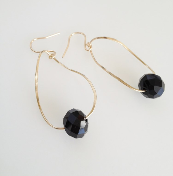 【K14gf】オニキス・ワイヤーピアス 1枚目の画像