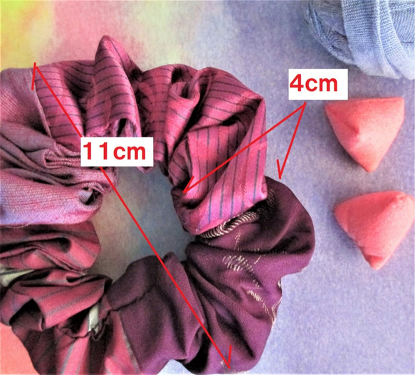 着物地パッチワークシュシュ(ボルドー系）　送料無料 3枚目の画像