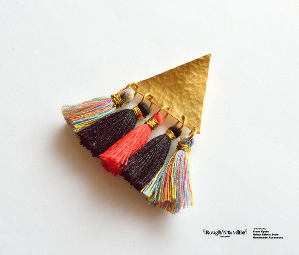 Big triangle fringe pierce red（片耳販売） 2枚目の画像