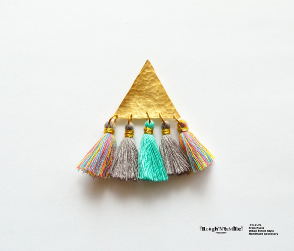 Big triangle fringe pierce blue（片耳販売） 1枚目の画像