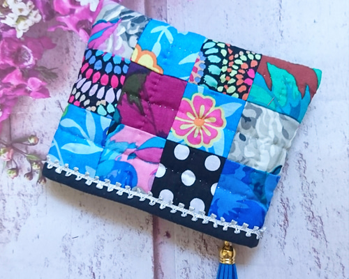 ケイフファセットパッチワークバッグ バラ刺繍&ポーチ ケイフファセットパッチワークバッグ バラ刺繍&ポーチ ケイフ