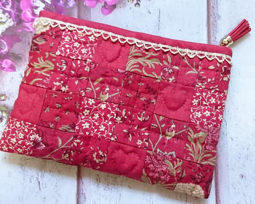 moda レッドワークのパッチワークポーチ＊こうの早苗さん ポーチ