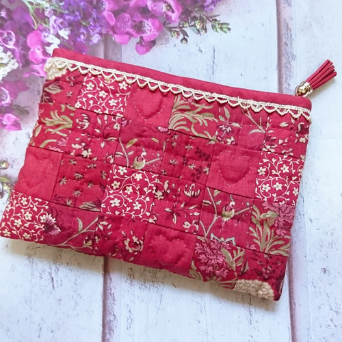 moda レッドワークのパッチワークポーチ＊こうの早苗さん ポーチ NQNL