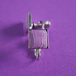 秋冬色のイヤリング「古代紫（こだいむらさき）」 2枚目の画像